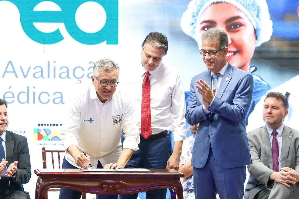 MEC lança Exame Nacional para avaliar a formação de novos médicos