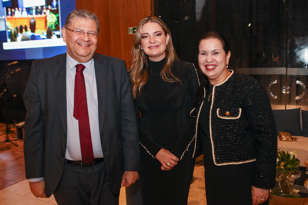 Hélio Leitão, Augusta Brito E Christiane Leitão (3)