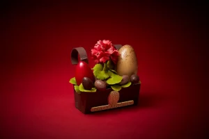 Hotel Plaza Athenee Easter Egg 1536x1024