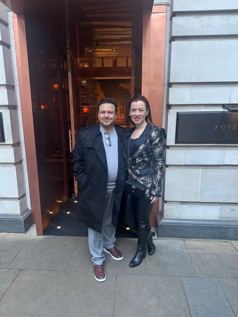 Igor Queiroz Barroso E Aline Félix Em Londres 2