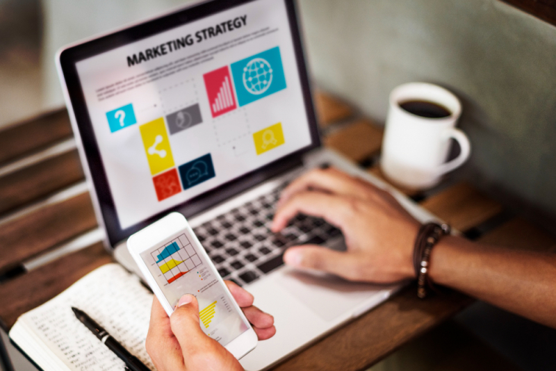 Investimento em mídia digital cresce 8% e atinge R$ 37,9 bilhões no Brasil