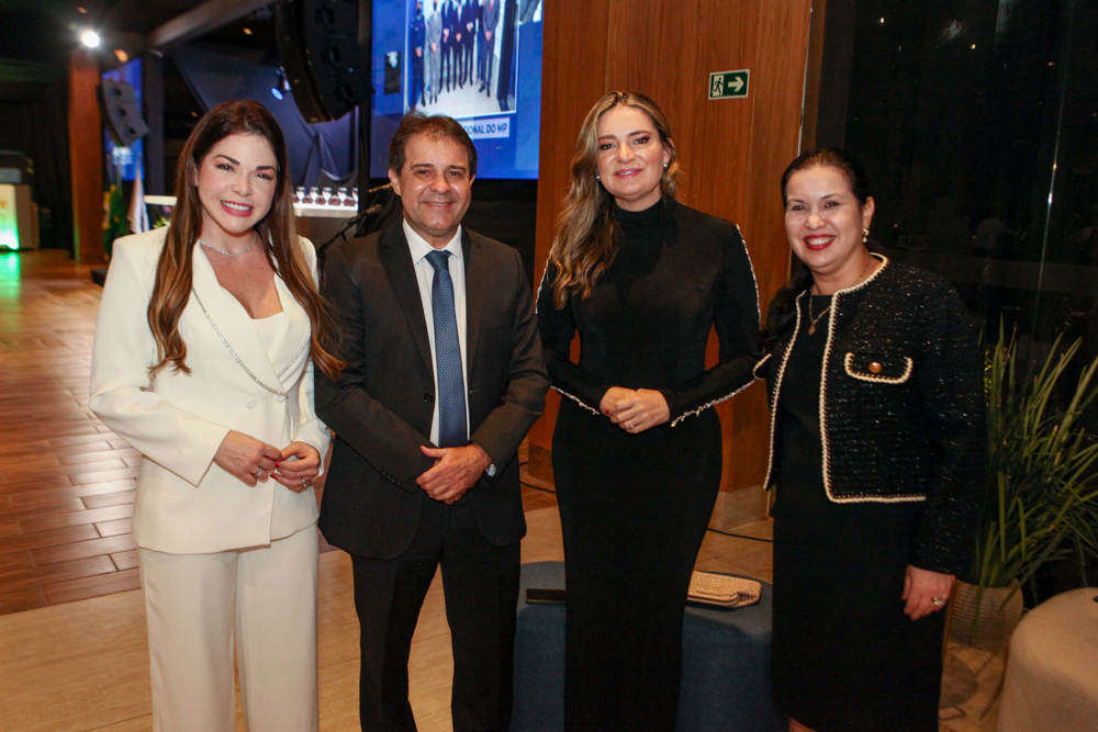 Juliana Lucena, Evandro Leitão, Augusta Brito E Christiane Leitão (2)