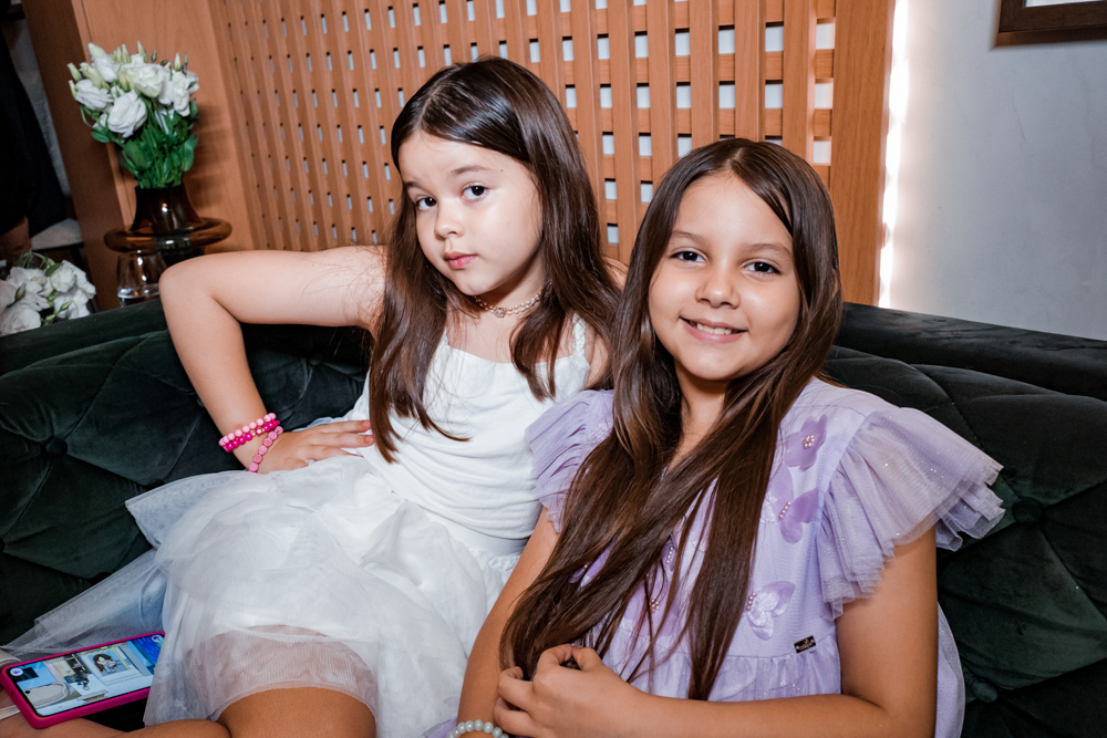 Larice Mesquita E Maria Luiza Maia Mesquita