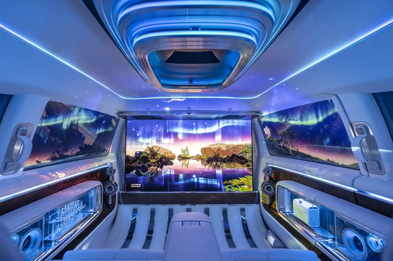 Mercedes Benz Vision V Concept4