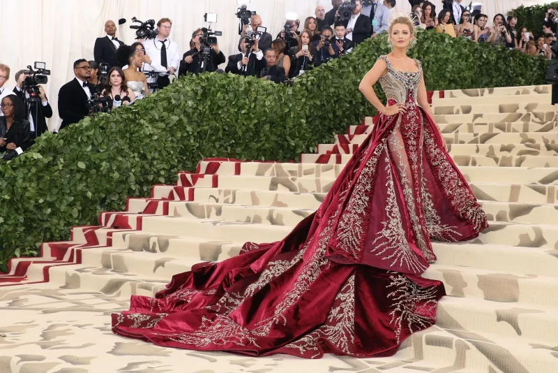 Met Gala Looks Inesqueciveis Iconicos Blake Lively Steal The Look 20240430184036