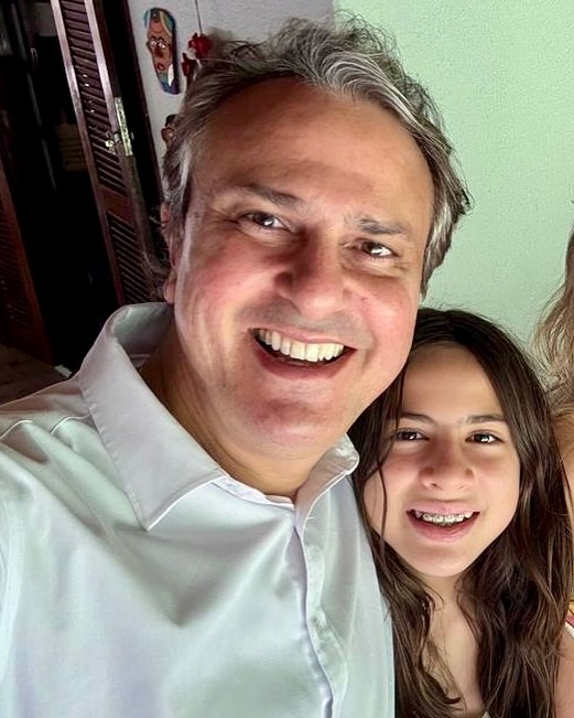 Ministro Camilo Santana Com A Filha Luísa