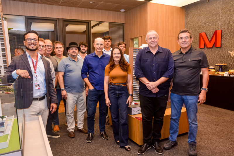 Marketing imobiliário - Construtora Mota Machado recebe clientes em noite de ações de relacionamento e apresentação de projetos
