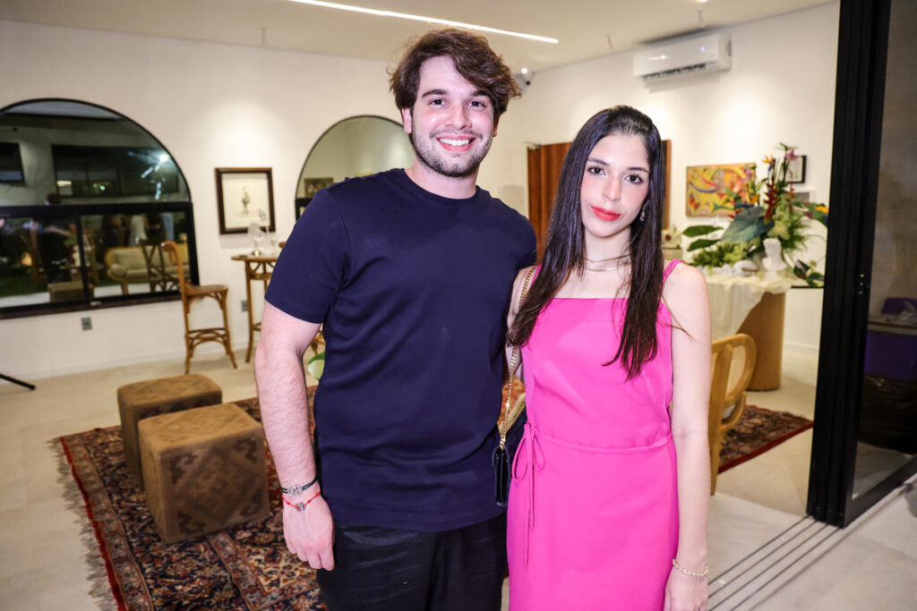 Odecio Neto E Lara Sobral