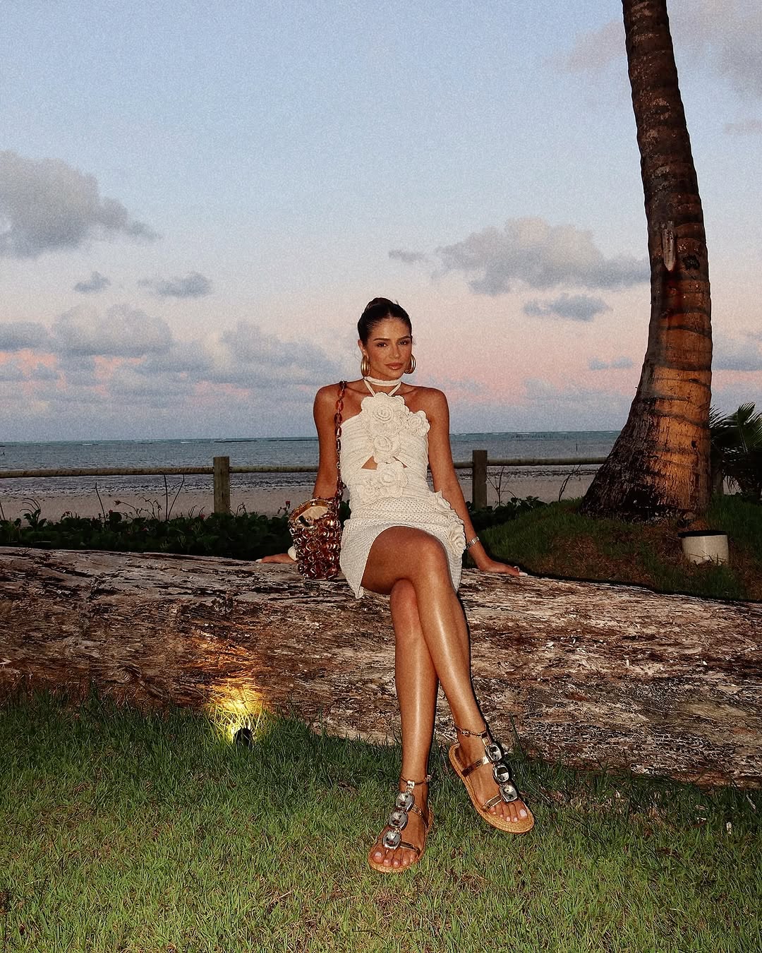 Pronta Para Curtir O último Fim De Tarde Nesse Paraíso • O Look é @skazi E Esse Mood Artesanal Romântico é Muito A Cara Daqui Né! • Que Tal! #vacation (1)