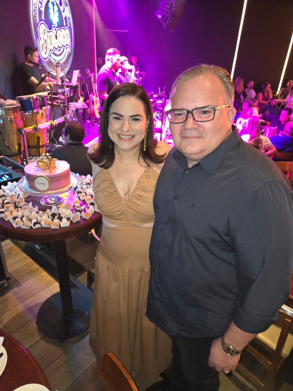 Karinny Feitosa comemora 46 anos no Coco Bambu Iguatemi