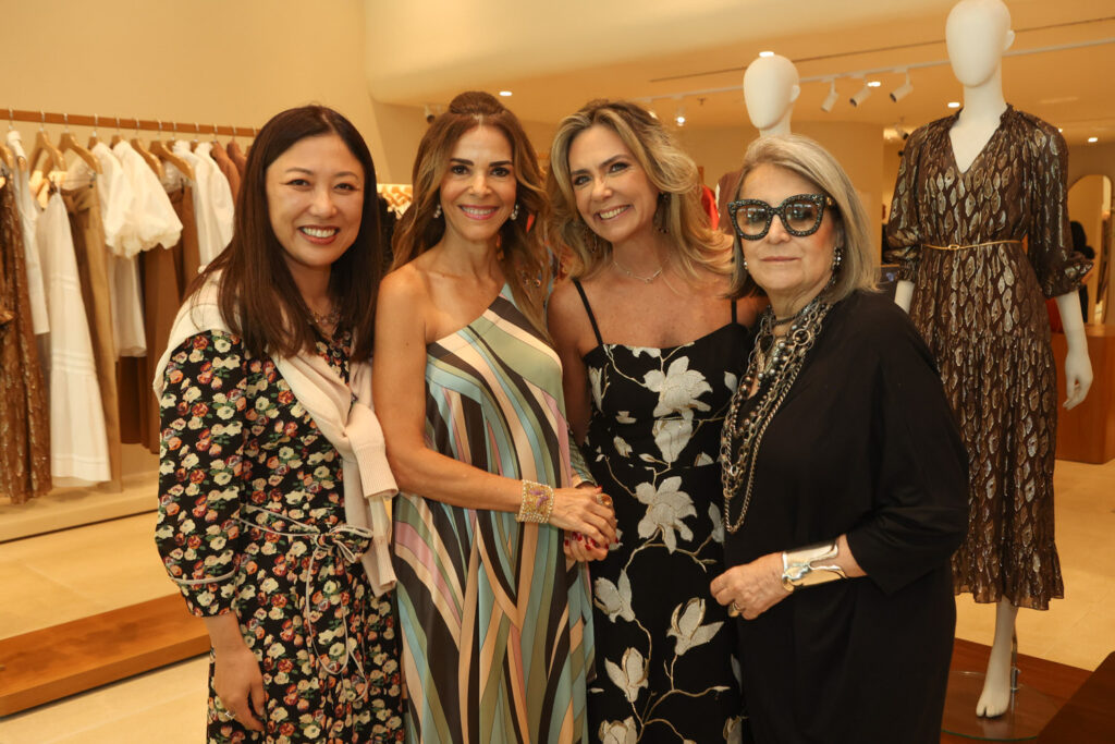 Suzana Cha, Manoela Ferrari, Marcia Verissimo E Fatima