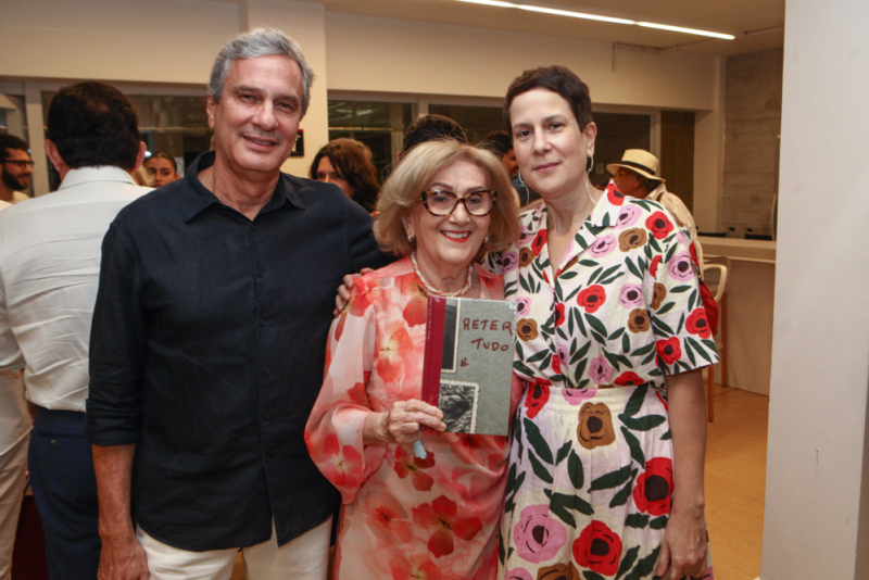 Memória em família - Livro que reúne fotos da família de Eudoro e Ermengarda Santana é lançado no Museu da Fotografia Fortaleza