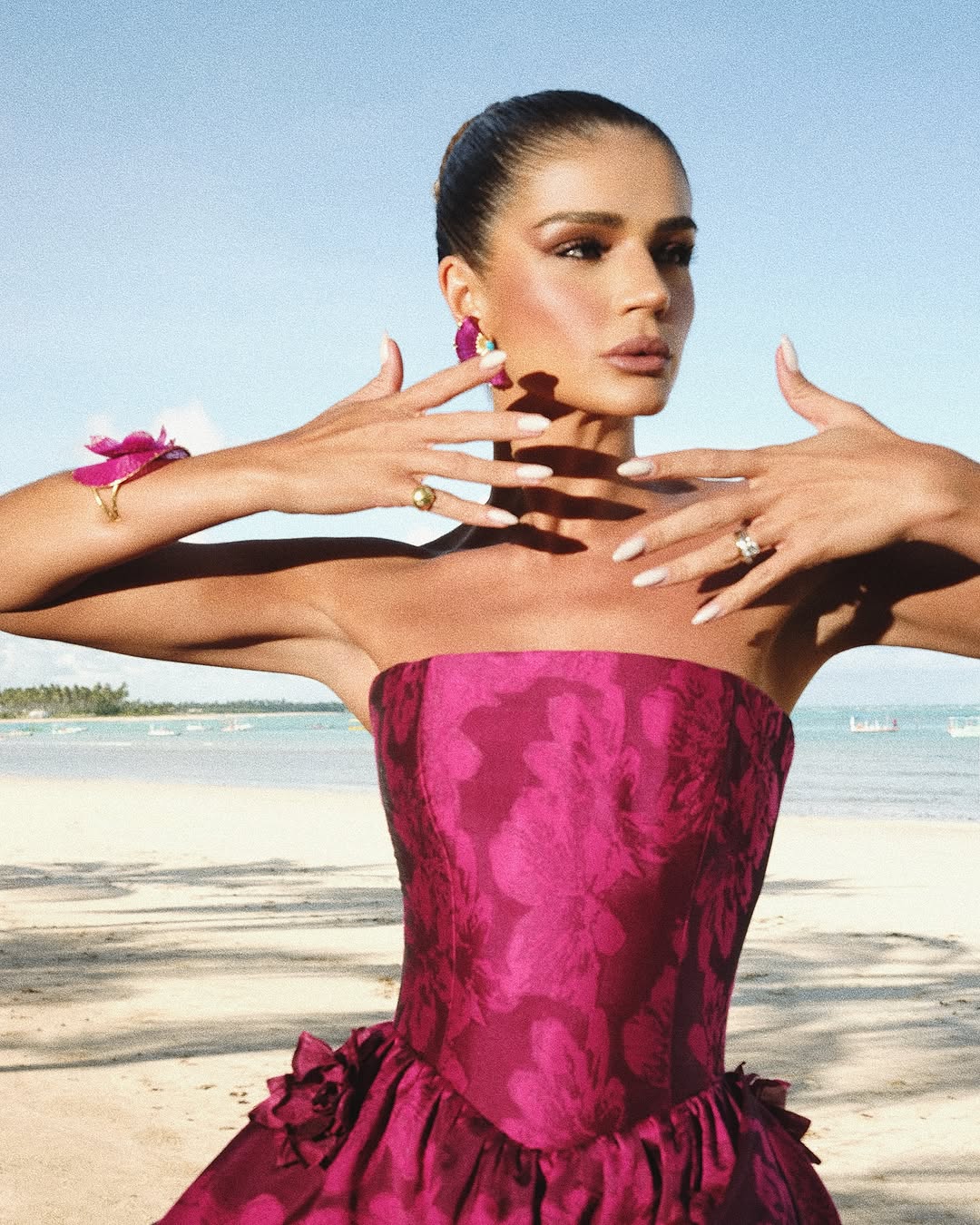 Tropical Couture • Como Vocês Definiriam Esse Look!dress @vanessaabbudatelier Joias @silviafurmanovich Beauty @lucasezequielbeauty Photos @carlosdavi (3)