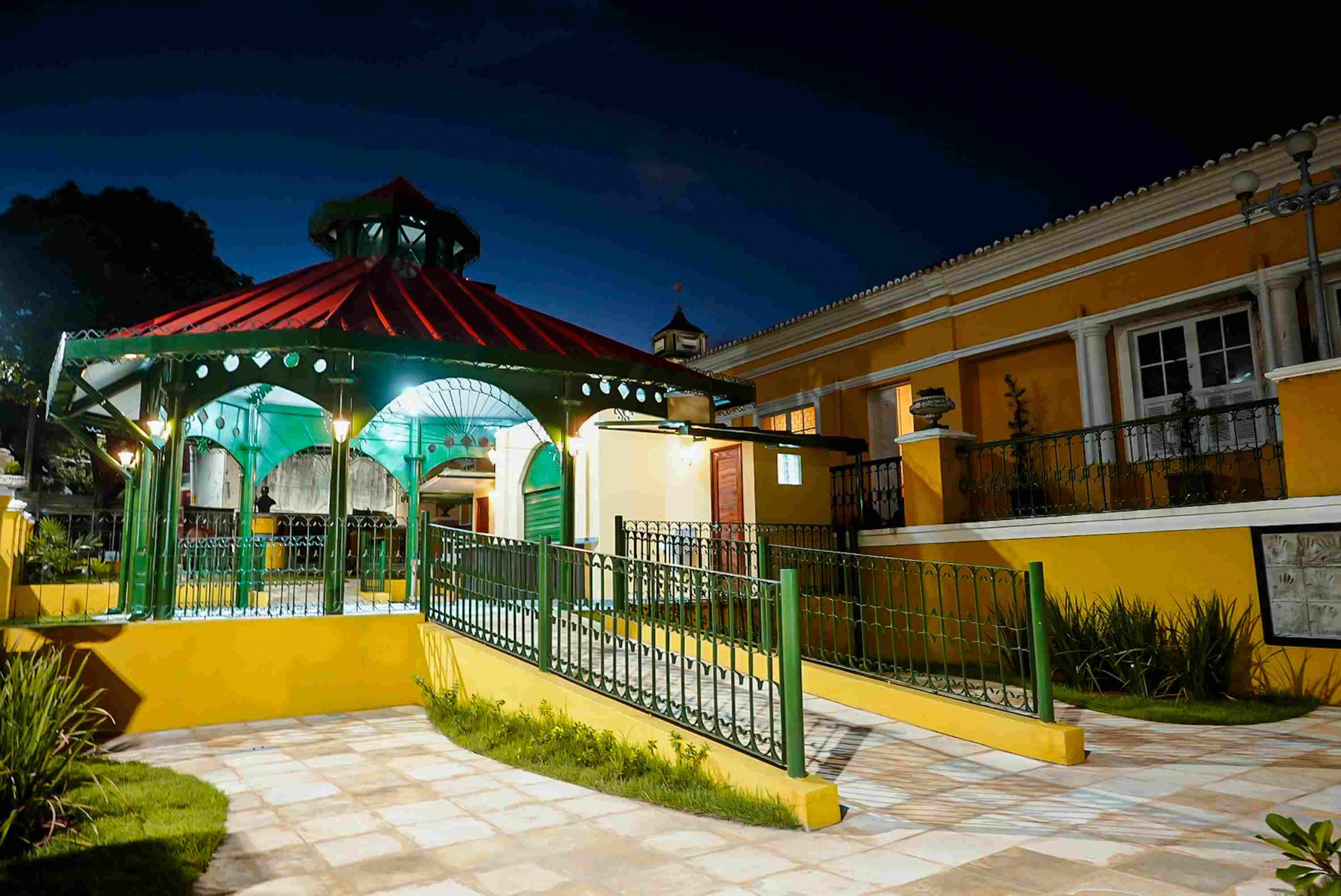 Academia Cearense de Letras inaugura anexo com réplica do Café Java e revive ares da Padaria Espiritual