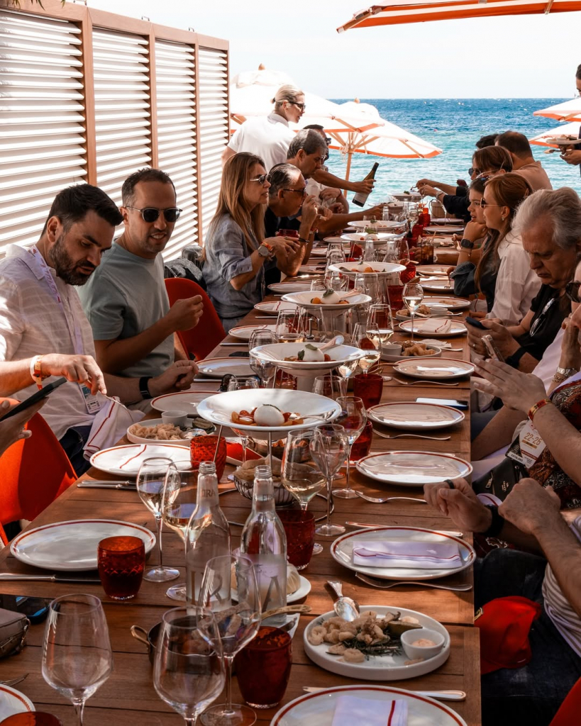 Almoço Em Mônaco