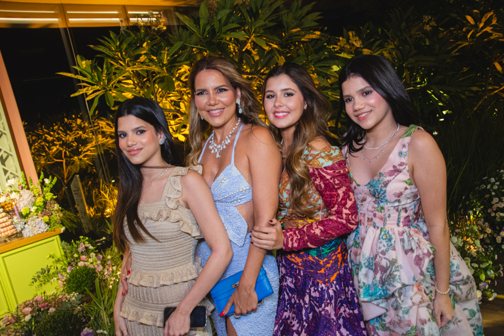 Ana Sofia Fontenele, Ana Carolina Fontenele, Liz Bayde E Ana Ines Fontenele
