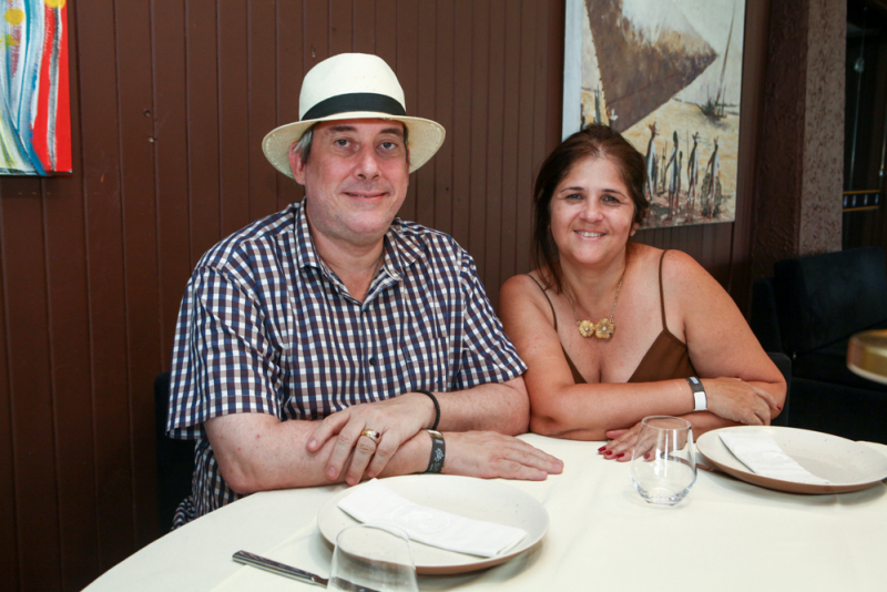 Point Badalado - Fim de semana intenso no Iate Clube de Fortaleza com regatas, elenco teatral e música ao vivo