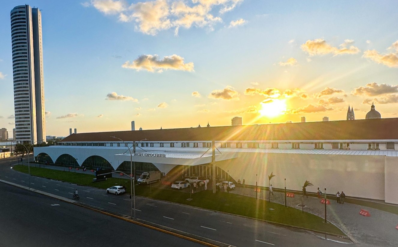 Recife Expo Center comemora marco de 100 eventos com noite de encontros e frevo