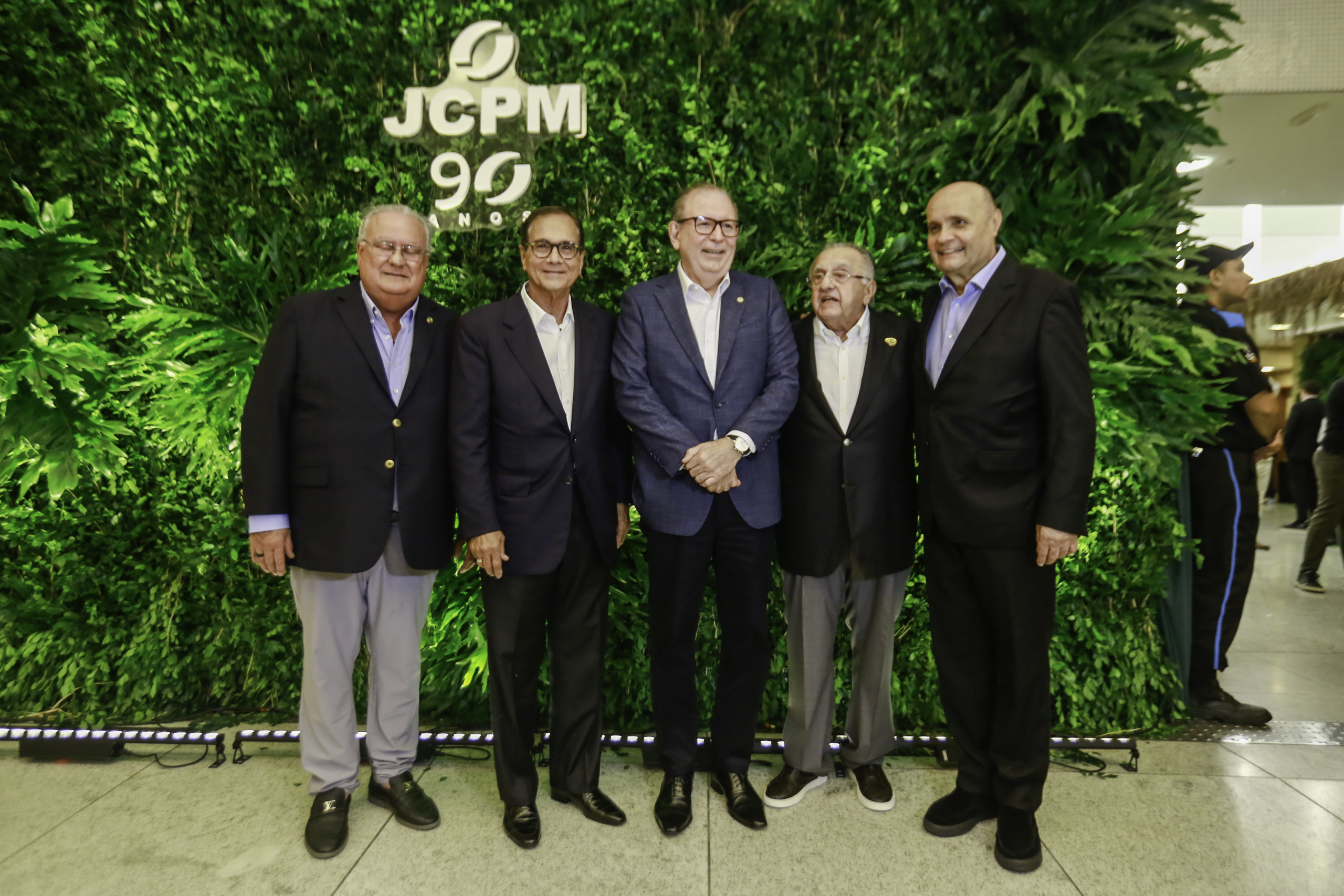 Festa de 90 anos do Grupo JCPM é prestigiada por lideranças empresariais cearenses