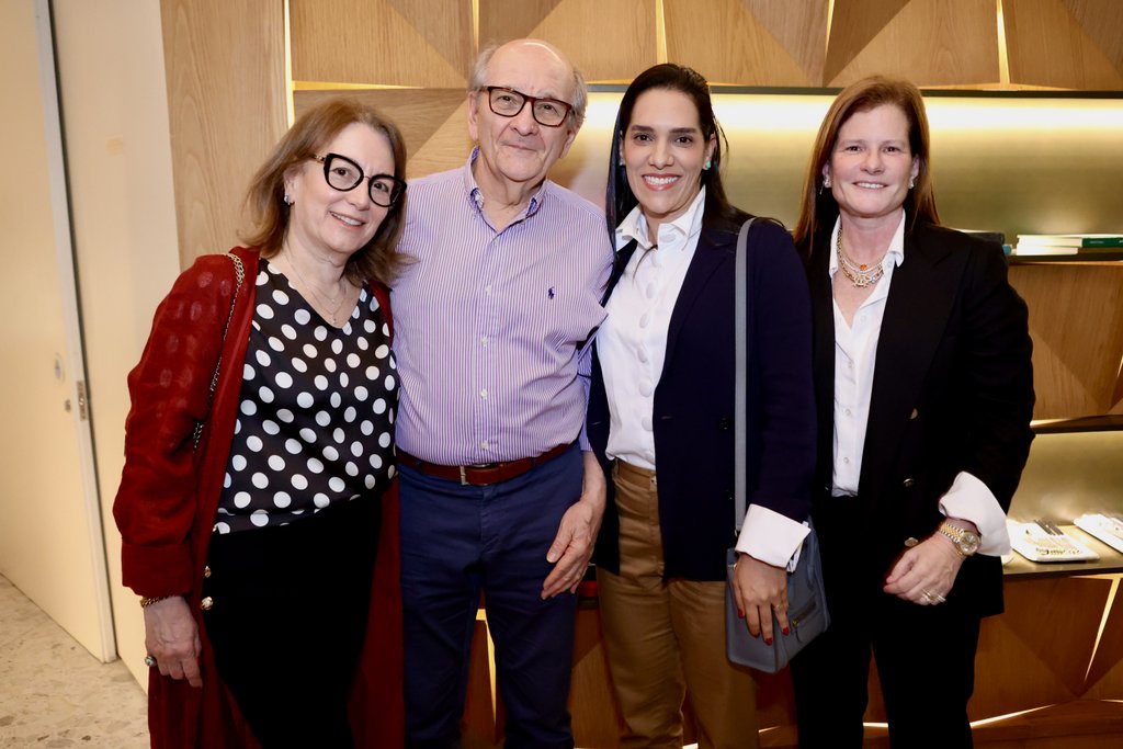 Claudio, Carla Benchimol, Maria Geyer E Thais Araujo