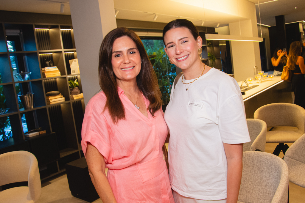 Conceicao Garcez E Camila Lopes