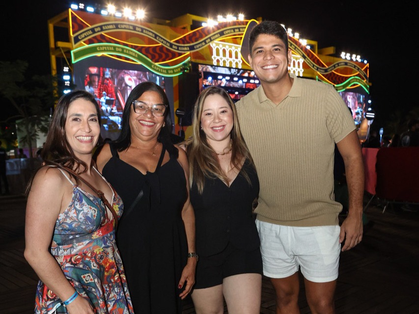 Daniele Hypolito, Dona Delma, Leticia Tavares E Guilherme