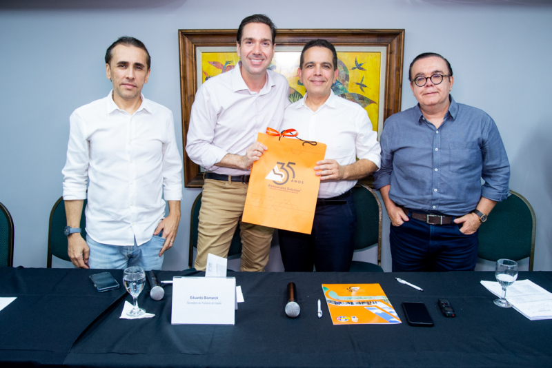 Mapeamento turístico - Eduardo Bismarck destaca recordes do Ceará no turismo em encontro do Amigos em Ação em Fortaleza