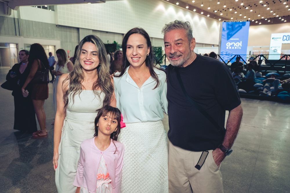 Denise Carrá, Maria Beatriz E Lia De Freitas, E Cláudio Silveira