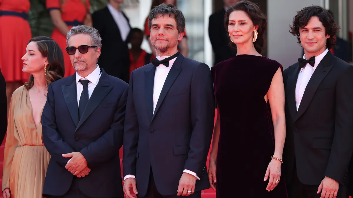 Com 10 minutos de aplausos, filme O Agente Secreto é destaque brasileiro no Festival de Cannes