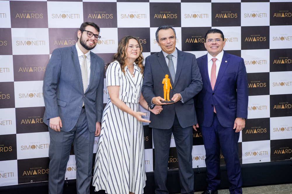 Enzo E Luiza Simonetti, Juvêncio Viana E Valdetário Andrade Monteiro