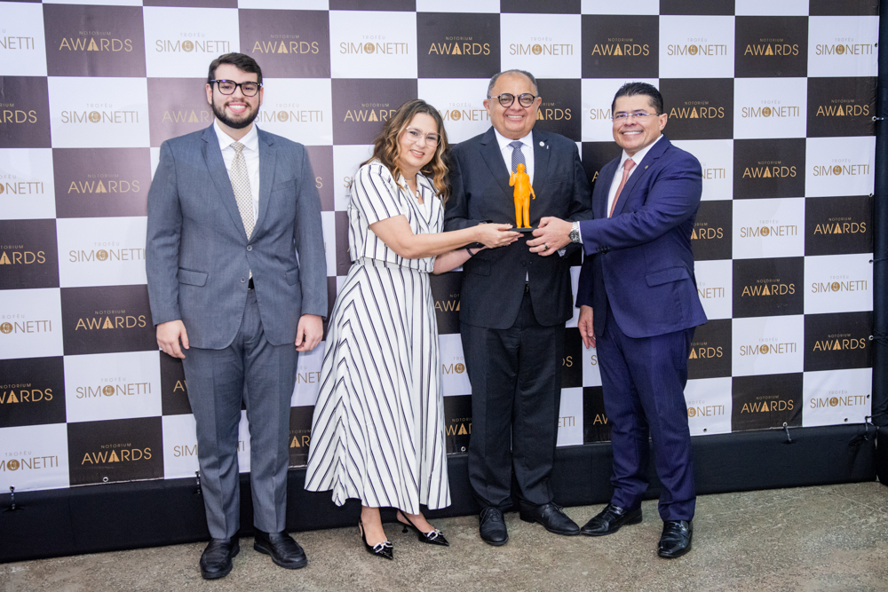 Enzo E Luiza Simonetti, Teodoro Silva Santos E Valdetário Andrade Monteiro (1)