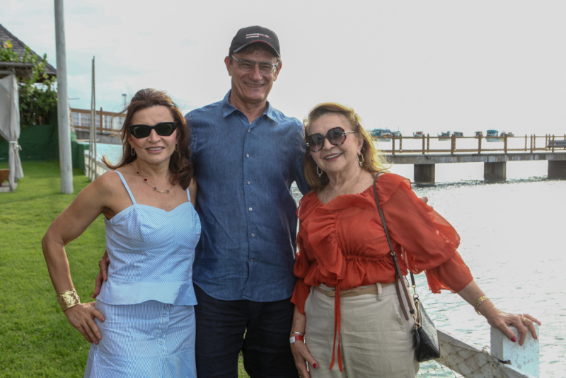 Point Badalado - Fim de semana intenso no Iate Clube de Fortaleza com regatas, elenco teatral e música ao vivo