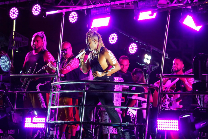 Axé em alta - Esquentarê e Festival Micarê arrastam multidões em Brasília durante o feriado