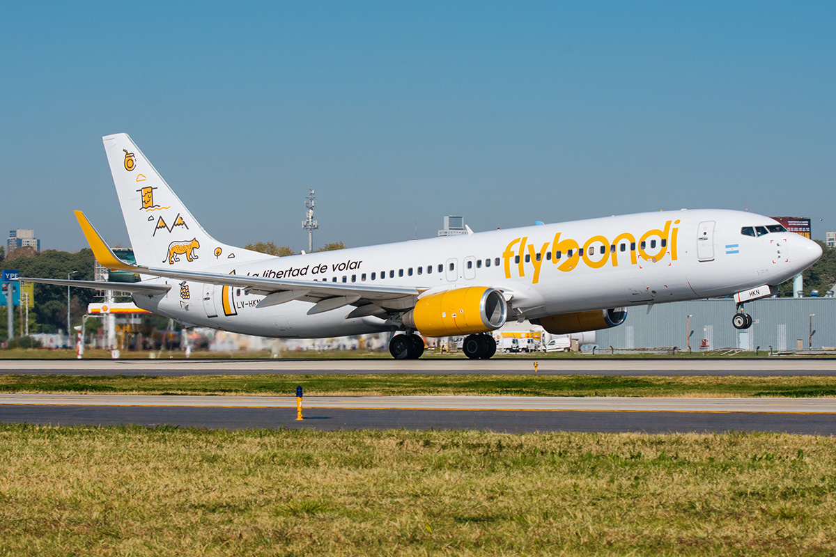 Flybondi 737