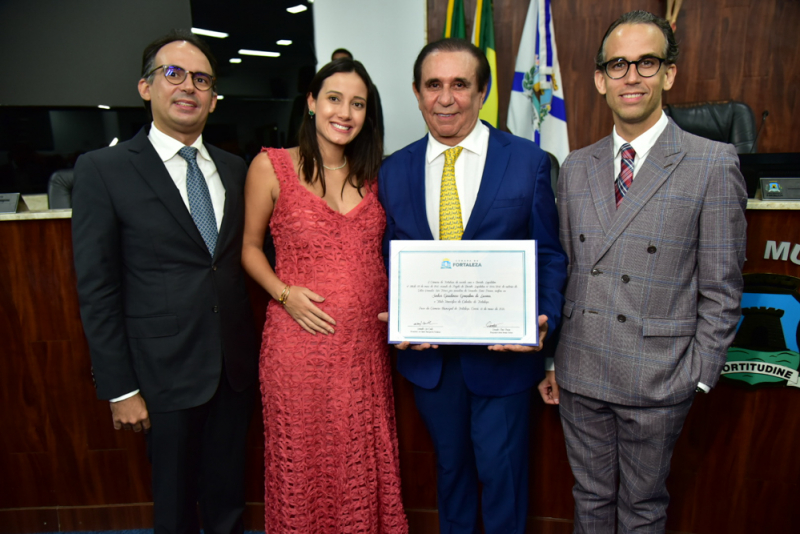 Gaudêncio Lucena recebe título de Cidadão de Fortaleza em noite prestigiada na Câmara Municipal Gaudêncio Lucena recebe título de Cidadão de Fortaleza em noite prestigiada na Câmara Municipal