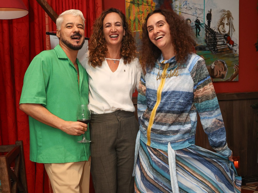 Gilson Martins, Sophie Bárbara E Alessa Migani