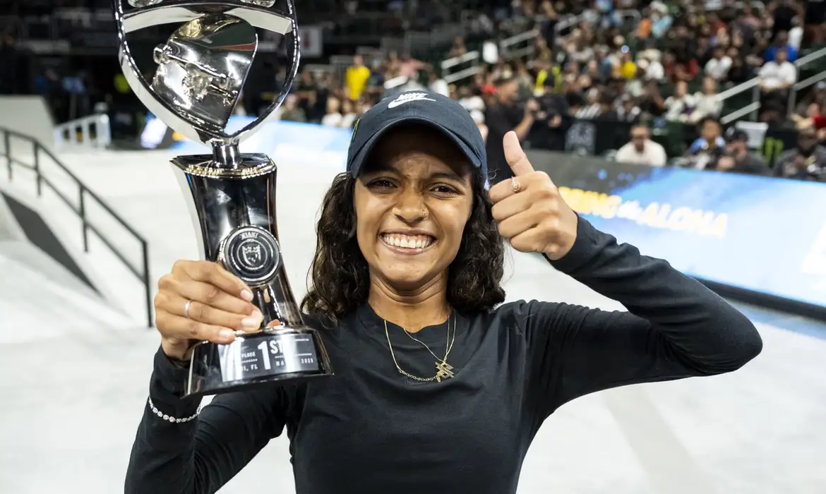 Rayssa Leal vence etapa de Miami da SLS e inicia temporada com título