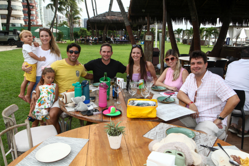 Point Badalado - Fim de semana intenso no Iate Clube de Fortaleza com regatas, elenco teatral e música ao vivo