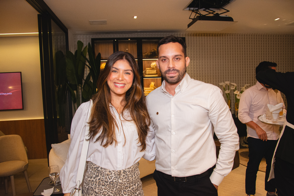 Isadora Capibaribe E Renan Vieira