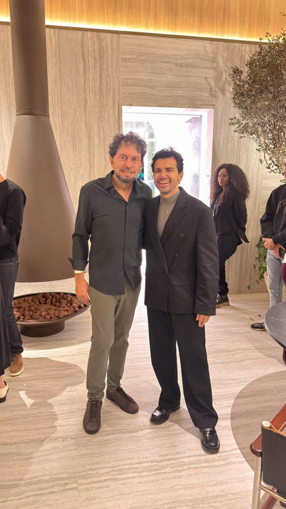 Edited In Tezza With: Cocoa, Brightness, Saturation, & Contrast