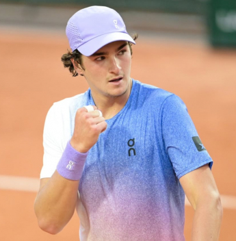 João Fonseca acelera no circuito e ultrapassa R$ 2,7 milhões em premiações na temporada