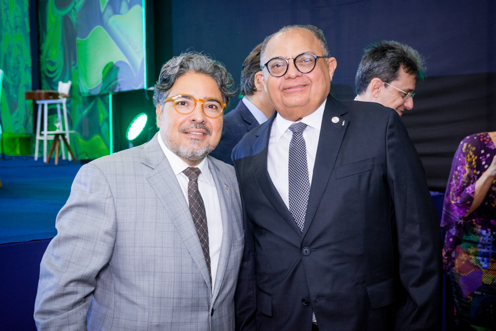 Leandro Vasques E Teodoro Silva Santos