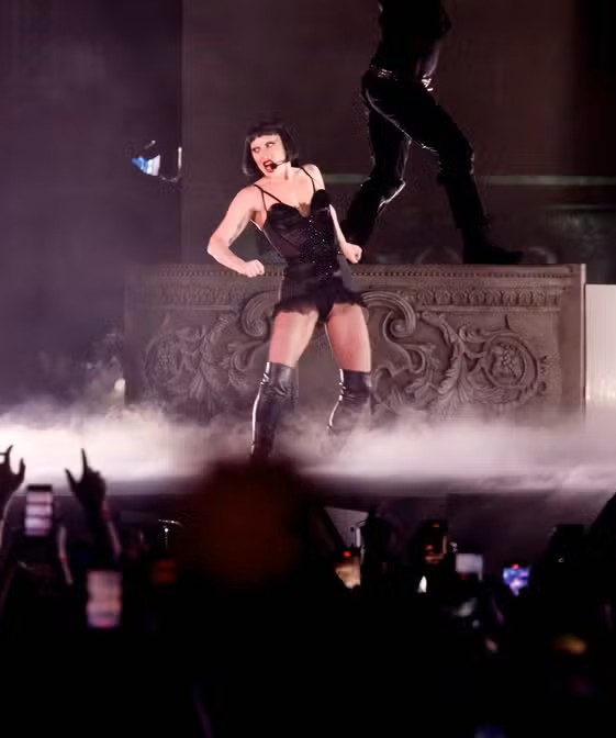 Ledygaga 771 Copy 3894x2596