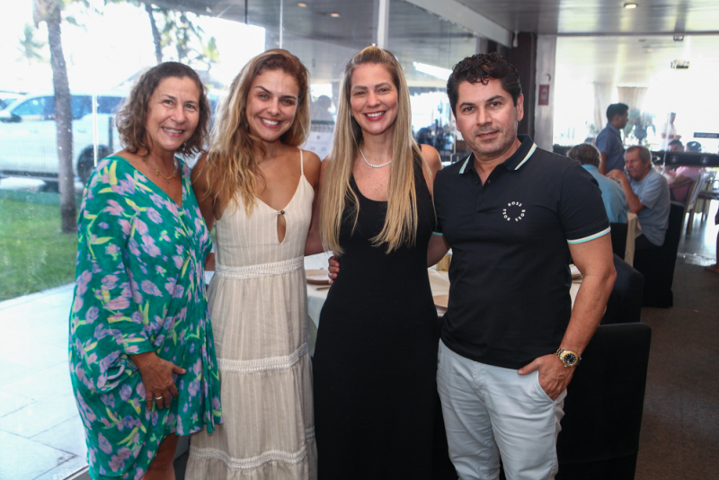 Point Badalado - Fim de semana intenso no Iate Clube de Fortaleza com regatas, elenco teatral e música ao vivo