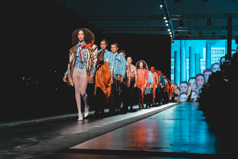 DFB 2026 celebra Fortaleza 300 ao reconectar moda, território e identidade na Praia de Iracema