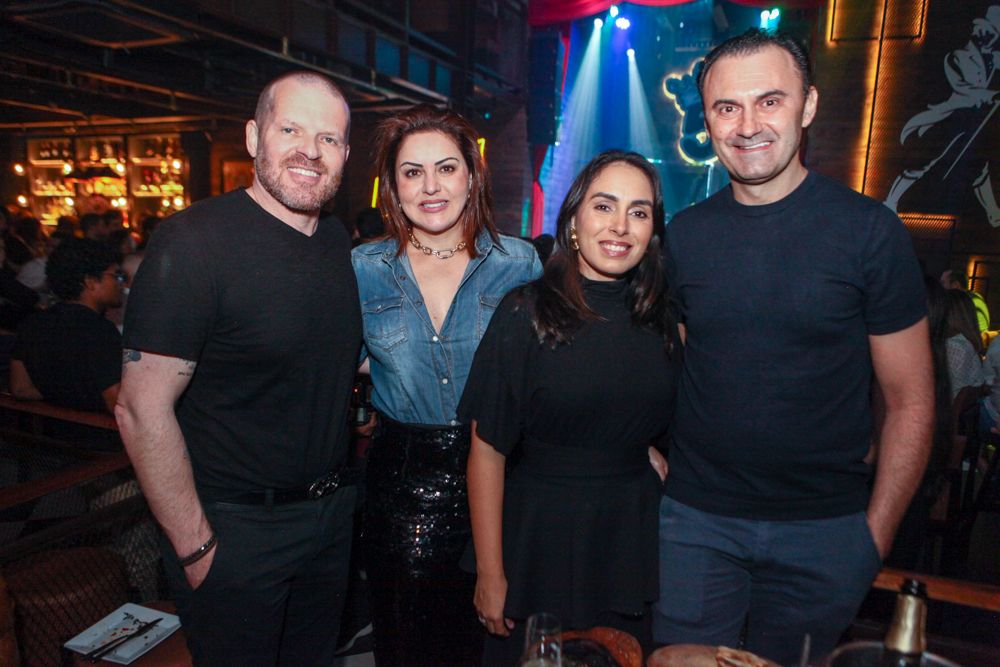 Tributo a Amy Winehouse com Lud Mazzucatti agitou o sábado no Pub 5 Elementos