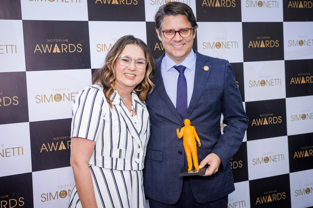 Luiza Simonetti E Leonardo Carvalho