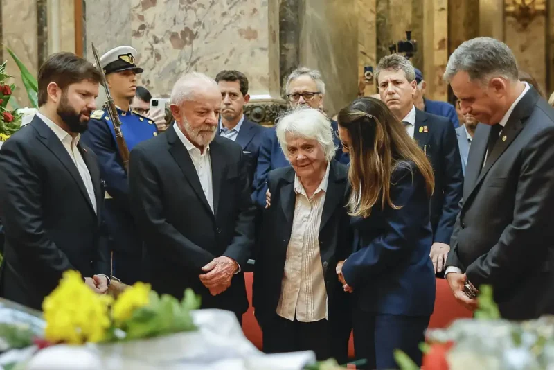 Lula e Janja se despedem de Pepe Mujica em Montevidéu Lula e Janja se despedem de Pepe Mujica em Montevidéu