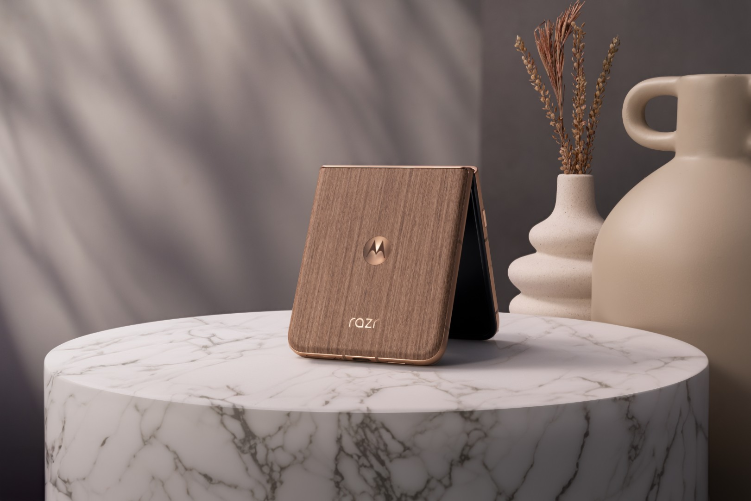 Motorola aposta em ‘lifestyle tech’ para se destacar no mercado premium de smartphones