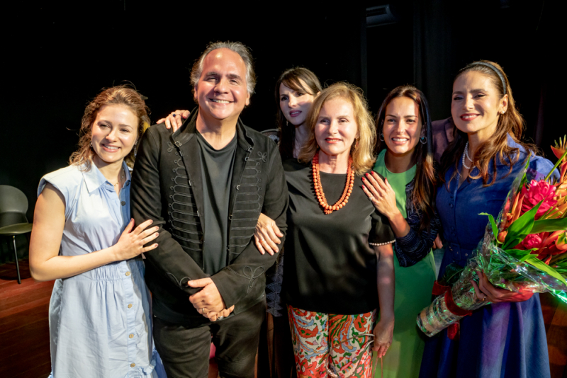 Natália Queiroz, Ricardo Bacelar, Carla Jereissati, Renata Jereissati, Marília Queiroz Machado E Manoela Queiroz Bacelar